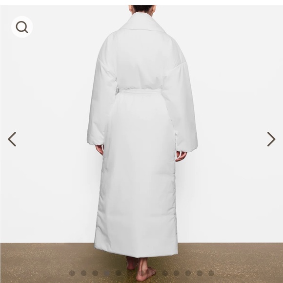 SKIMS Duvet Robe - Picture 2 of 4